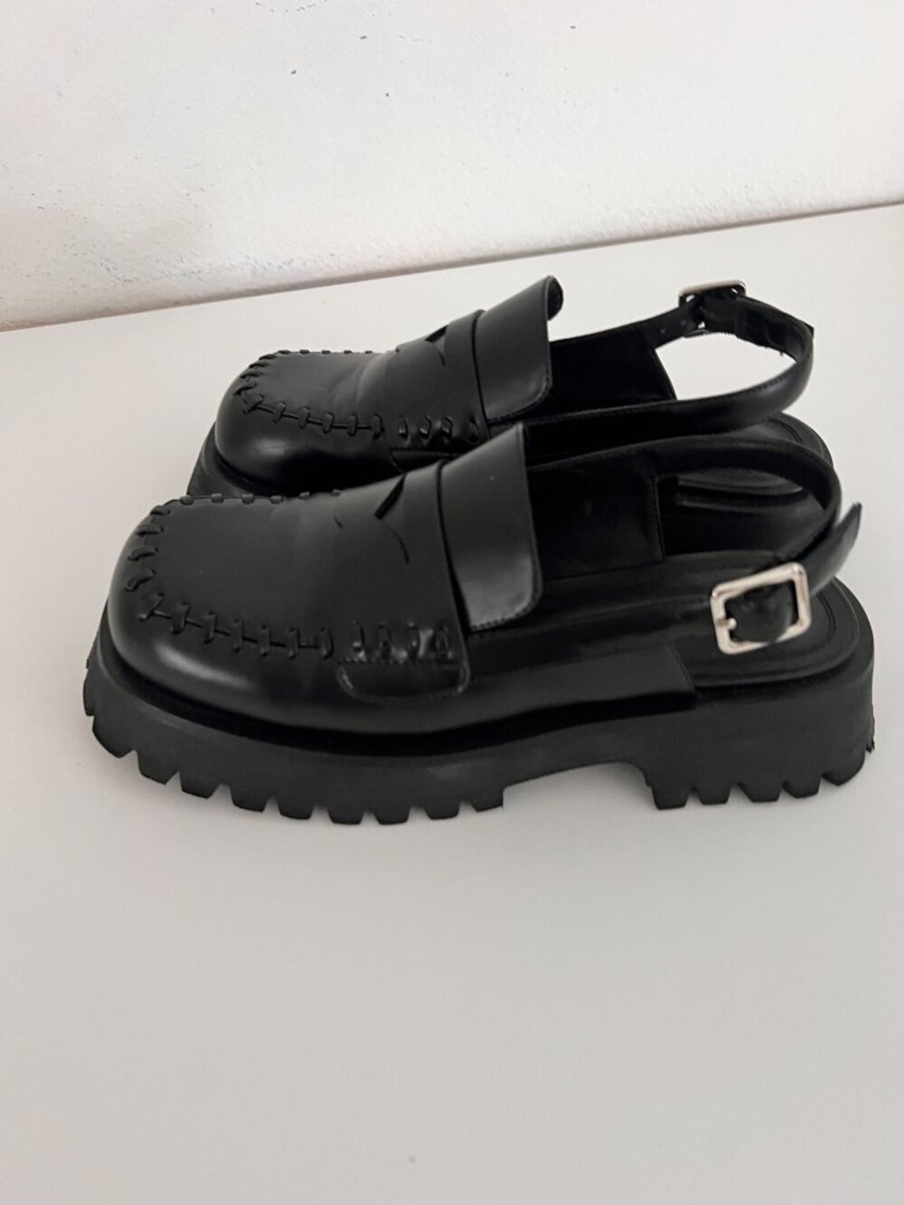 Urban Revivo Black Chunky Lug Sole Slingback Loafers Size 6.5 - Picture 7 of 9